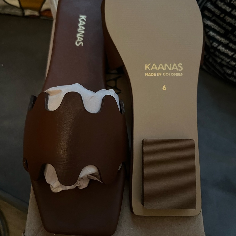 Kaanas Tan Leather Sandals